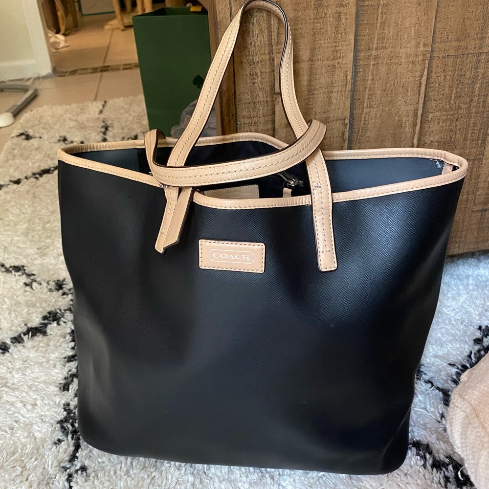 Coach bucket bag